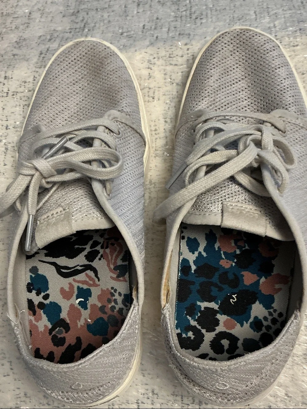 Women’s Light Gray Knit Lace-Up Athletic Sneakers